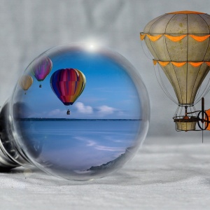 Ballon et ampoule, ambiance science-fiction